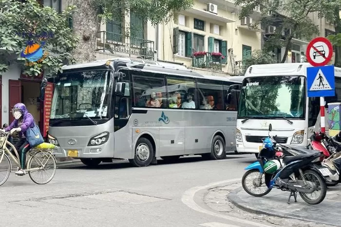 ハノイ3月1日から旧市街とホアンキエム湖で16人乗り以上の車の乗り入れ禁止を試験的に実施・ハノイ市内観オススメツアー・日本語ガイド付き